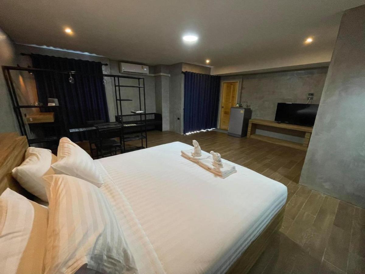 Rabbit Hotel Phimai מראה חיצוני תמונה